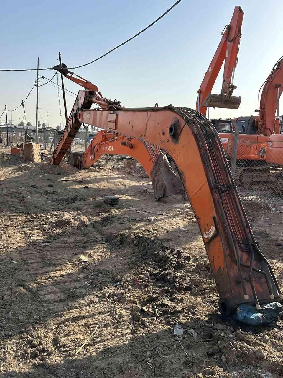 للبيع جب 16متر بلادي يرهم على جميع الحفارات الهيتاشي كامل وجاهز للعمل مانقصه اي شي السعر 60$ ورقه 
العنوان معرض سيد ابراهيم بابل الشوملي 
***********
