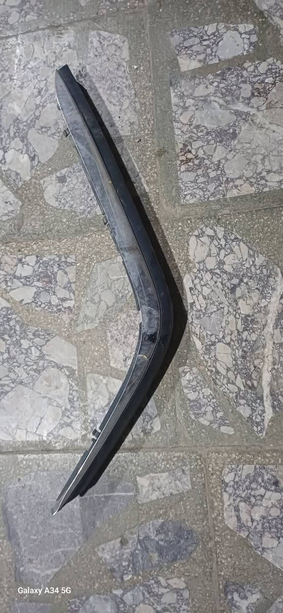 سلام عليكم للبيع بطاين مال باب طويل وباب خلفيه طويل 
وسستم تجعيل مال ٥٠ تريشه وقاعده رقم مكاني بغداد ***********
