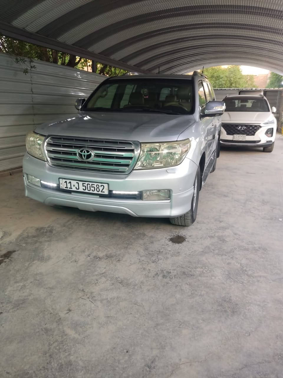 السلام عليكم لاندكروز موديل 11 ستينية ماشية250 سونار داخل المنشور محرك ما مفترح تبريد صدر كرير  خير من الله  حلوة السيارة جاهزة .. عنوان بغداد الكاظمية سعر 290 بيهة مجال ***********
