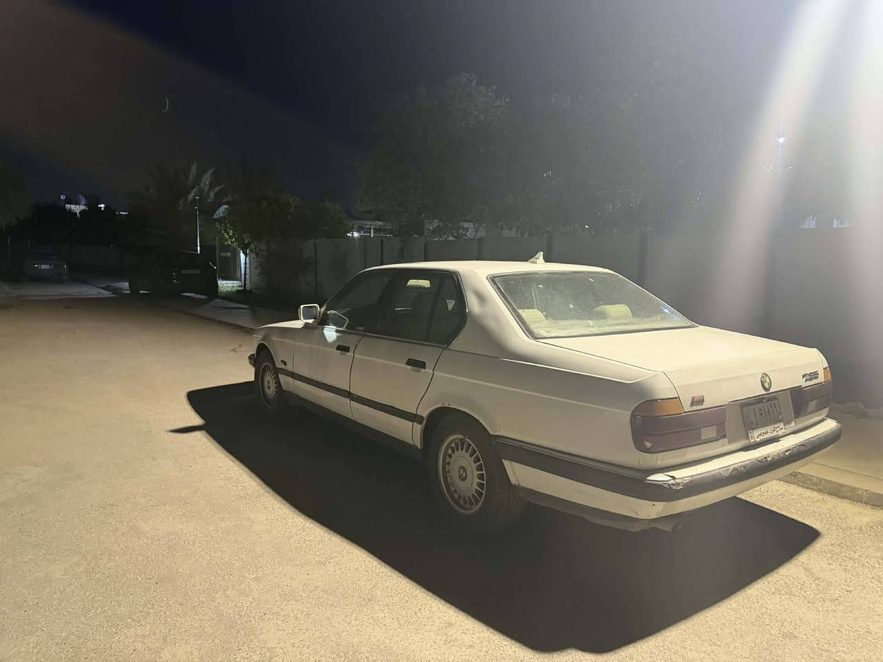 السلام عليكم
للبيع فقط بي ام موديل ١٩٩١ 
رقم صلاح الدين شرط تحويل 
بيها قطعتين صبغ فقط 
محرك فل بي بدايه صرف 
السعر ٤٨ وبيها مجال قليل 
مكاني الموصل  
***********
