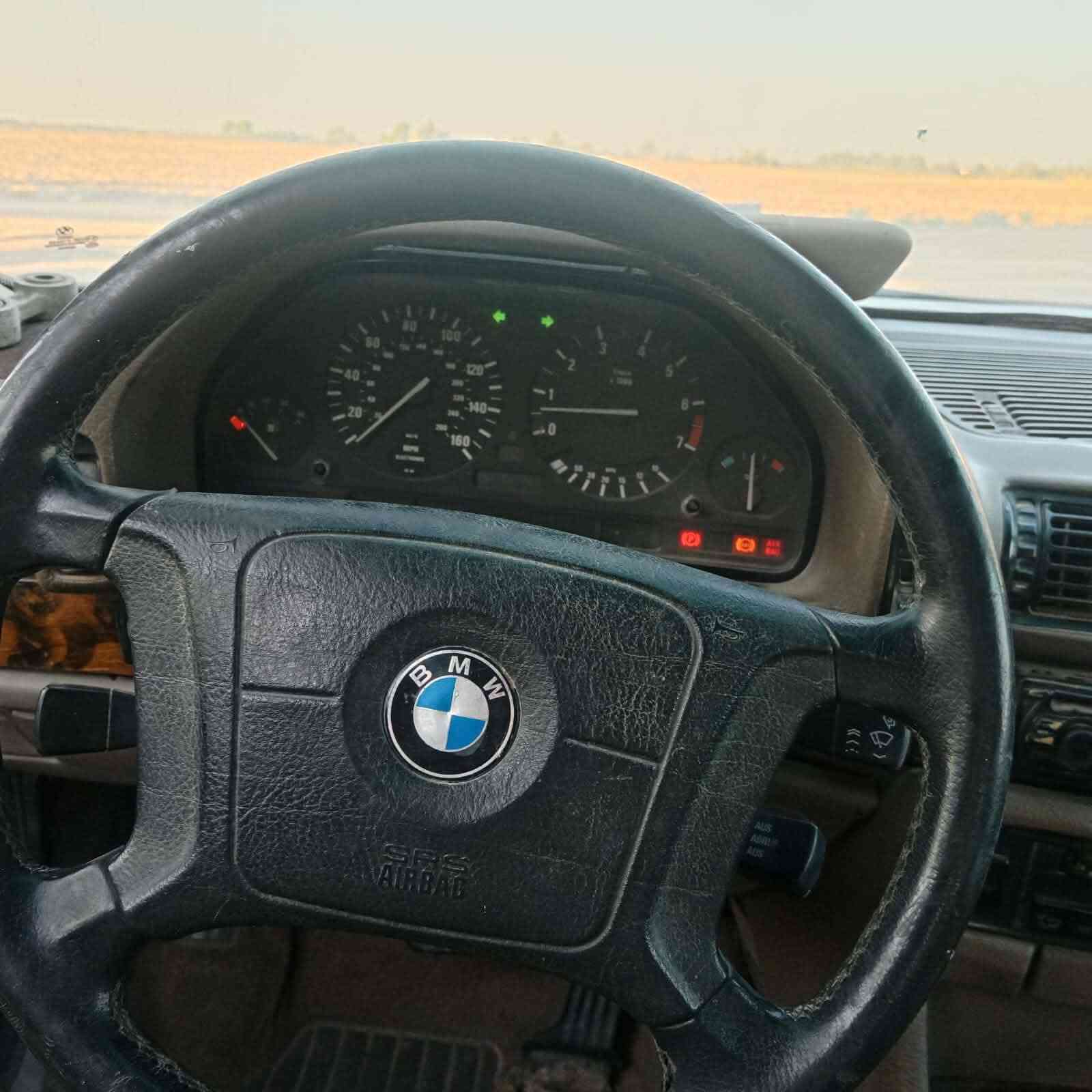 سلام عليكم 
بي ام ٧٣٥ موديل ١٩٩٣ اصل 
فول مواصفات مري قلاب
محركها يخبل حداديه ٧٥%
كيرها بس ع بك شويه صارت بي تاخيره الباقي نمر ترايها يخبل 
ضربتها جنطه تحويل ثاني يول شرط 
سعر ٢٩ وبيها مجال قليل حك الجيه
*********** مكاني فلوجة
