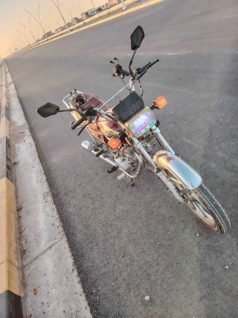 للبيع سيڤان موديل 2020
خمسه كير مكينه  150 مجفته نشطه فول 
تاير امامي جديد + تشغيل عن بعد + نكره سلف بريك بالمكان مازده امامي جديد عالي ناصي + ملف جديد دشبول شغال كهربيات كلها شغاله اشاير + رباعي حمالات  2 مال شحن مري جانبيه دبلات امامي خلفي شغالات ونضيفه تجي تفحص شوفت عينك ملاحضه صينيه لئن تلم طين ماشدلها 
سعر 450 وبي مجال الاتصال/  ***********
