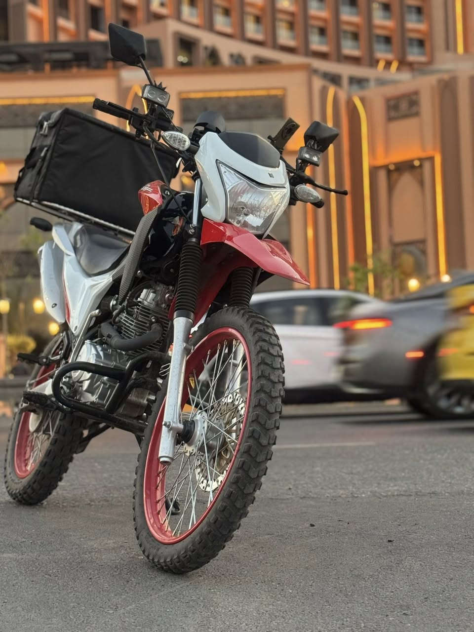 سلام عليكم من رخصت الادمن قفاز لونسن موديل 2022حجم المكينه 150سعرها 1700 وبيها مجال والدراجه باسمي مكاني بغداد حي الخضراء او عامريه رقم اربيل ***********
