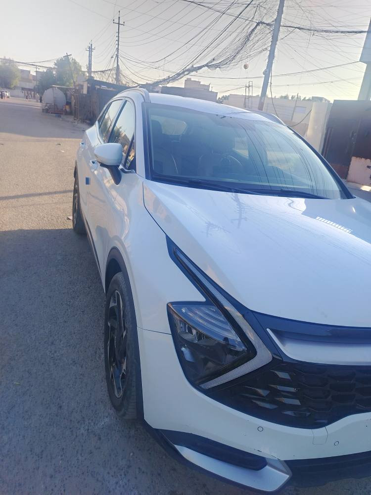السلام عليكم كيه سبورتج للبيع موديل 24 فول مواصفات ما عده الفتحه خليجيه بيهه بابين عكس السايق مصبوغات رقمهه بغداد السعر 190 المكان حي الإعلام للاستفسار *********** بغداد, العراق
