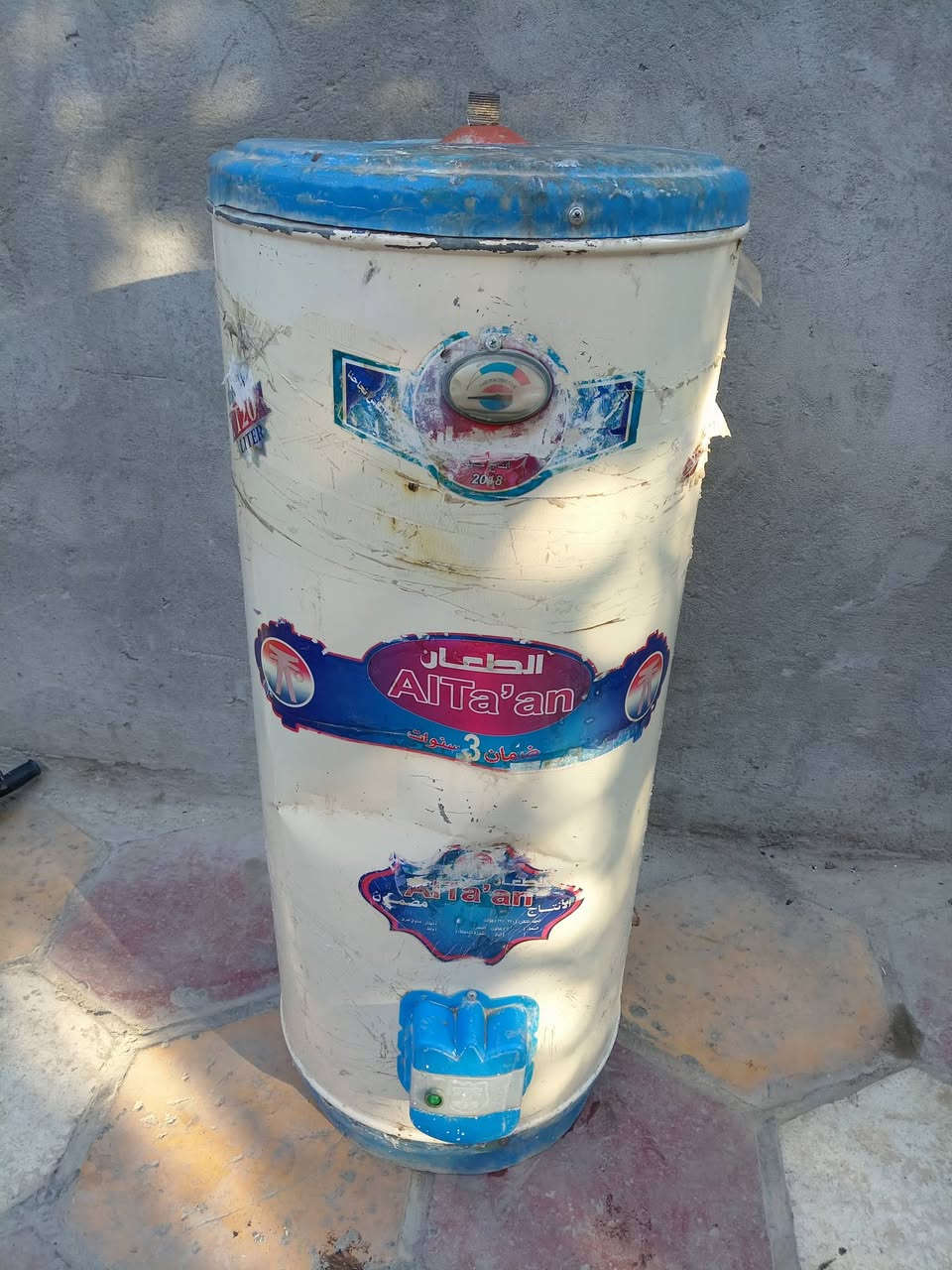 كيزر ١٢٠ لترللبيع نضيف السعر ٤٠ الف وبيه مجال بسيط
الشراي يجي خاص او يتصل
***********
