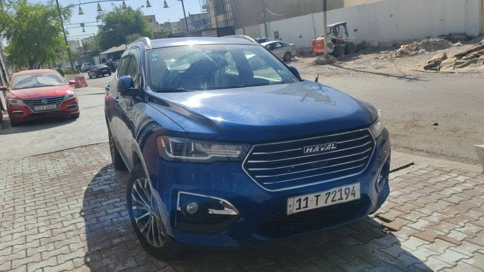 للبيع — Haval H6 2019  
بغداد / إنكليزي  
فول مواصفات / أعلى فئة

محرك 2000 GDiT تيربو  
ممشى 81 ألف  
صيانة وكالة ودورية  
سيارة جاهزة 100% بدون مصروف

مواصفات كاملة:  
بانوراما — جلد جوزي — مقاعد كهربائي ذاكرة + تدفئة — كامرات 360 — حساسات أمامي وخلفي — نقطة عمياء — بصمة ودخول ذكي — شاشة كبيرة — كروز كنترول — ستيرن حراري — وضعيات قيادة

فحصها حاضر والجاد يتفضل  
ملاحظة بسيطة جداً: قطعة ماصدة بك لايت فقط

سيارة نظيفة جداً، استعمال مرتب، سعرها يحچي عنها  
البيع للجادين فقط والاتصال للمعاينة
*********** بغداد, العراق
