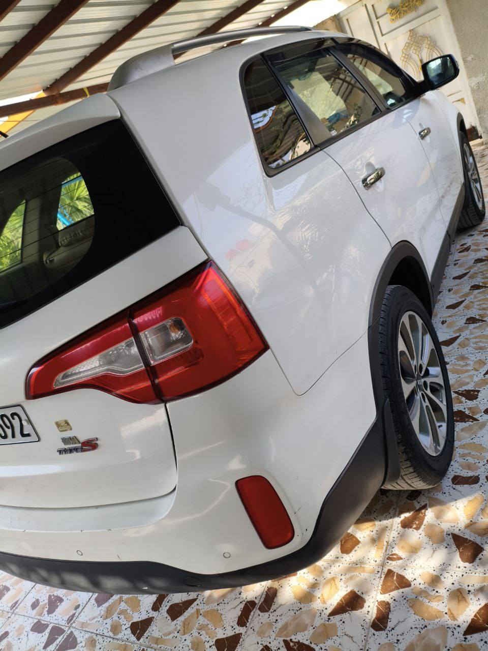 السلام عليكم
سورنتو للبيع موديل14خليجي 
سياره كفاله ضربه وصبغ
محرك4دوش
7راكب
تبريد3قطع
السياره باسمي رقم اربيل
هزه وسنويه اصدار جديد
العنوان:البصره الزبير
السعر: 165
للتواصل: ***********
