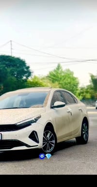 عندي K3 فول مواصفات موديل ٢٠٢٤ رقم بغداد مو أربيل  ماشيه يمكن ٢٣ الف ف...