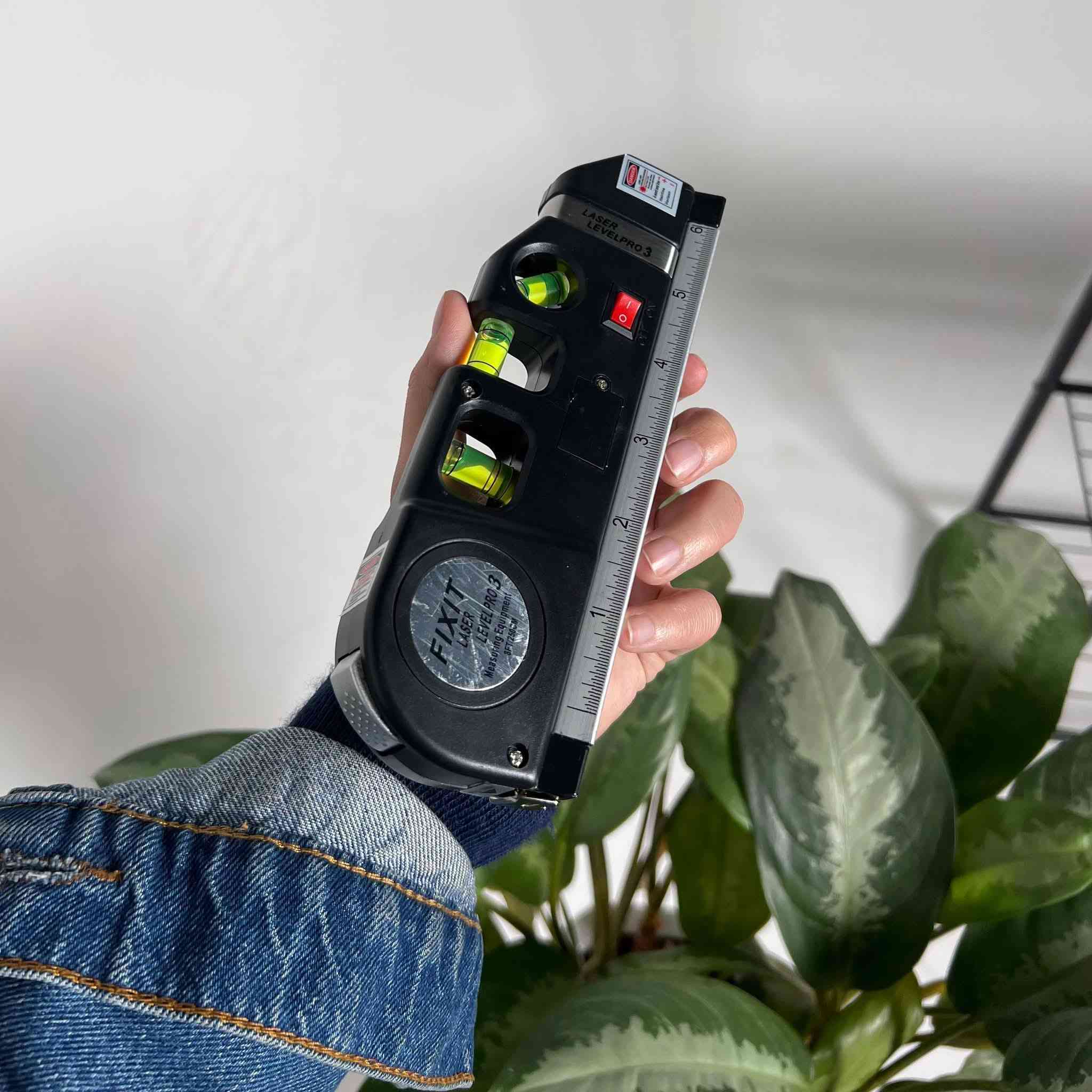 ️✨ خلي قياساتك دقيقة ومرتبة مع ليزر ليفل برو 3!
🔹 شعاع ليزر أفقي وعمودي لضبط كل شيء بسهولة

🔹 3 فقاعات موازنة للاستقامة المثالية

🔹 شريط قياس مدمج 8 قدم + مساطر مترية وإنش

🔹 صغير، عملي، وسهل الاستخدام أينما كنت 💪

🔹 السعر 15 الف فقط !


**إذا كنت صاحب هذا الإعلان وتريد حذفه لأي سبب، رجاءا أرسل رسالة إلى الدعم الفني**