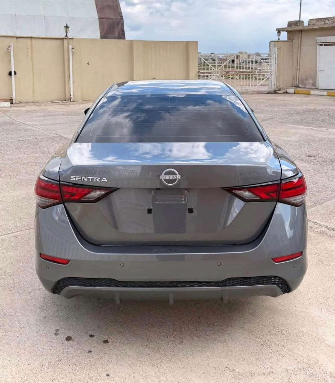 نيسان سنترا موديل :2025 بس بولند صبغ  و جملغ بدوون شانسي ايرباك بس ستيرن طاك راجع سيستم سعر :114قفل 
اللوان :نفطي   
حجم المحرك : 2.0L ( 4,سلندر )
المواصفات : S
‏‎بصمة تشغيل 
اوتو هولد :    Auto Hold
اوتو ستارات : Auto Stard 
رادار امامي (تحديد مسار)
‏‎رادار جانبي (نقاط عمياء)
‏‎رادار خلفي (التحذير من الاصطدام)
‏‎حساسات امامي
‏‎حساسات جانبي 
‏‎حساسات خلفي 
نظام : Eco
نظام : Normal
نظام : Sport
تحكيم ستيرين
ستيرين هيتر
كشنات كهربائي 
كشنات هيتر
تبريد لمس
تبريد مركزي
لايتات ليد وعدسة زينون 
بكلايتات LED
ويل كروم
وبعد هواية مواصفات…
عنوان📍عقره
واتساب ***********-- دهوك, العراق
