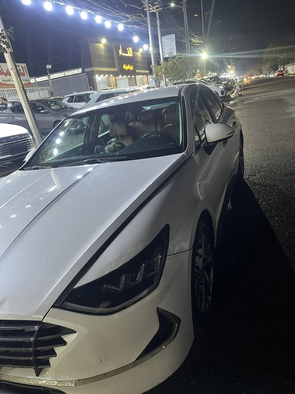 هيونداي سوناتا 2020 بدون صبغ  بغداد خصوصي  5 مقاعد جلد سياره مكفوله من كير ومكينه بيه رصعات وفوق لد سحب على بارد موجوده بل صور لباب مقابيل سايق بيه رصعه موجوده بل صور  داخله مشمشي سياره على ايدي نظيفه من دعاميه للدعاميه سياره بأسمي مكانه بغداد رقمي *********** وماشيه 400 الف
