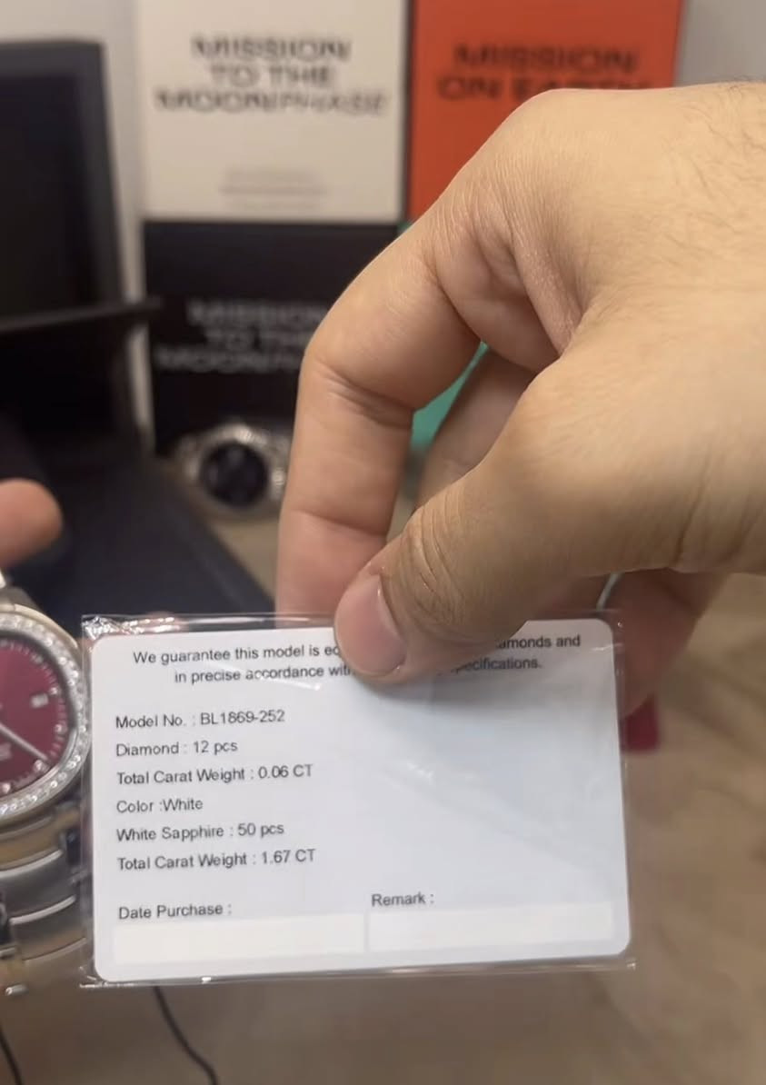 السلام عليكم شباب البياعه شرايه لادخلون عليه اني سبق وكتلكم ماافديكم ساعه ماس اصلي وكاله من وكاله دبي قبل فتره جبت قطعه ونباعت وهسه وفرت ساعه وهواي رادومنها وصوني عليها للمهتم مراسله او اتصال واتساب ***********
