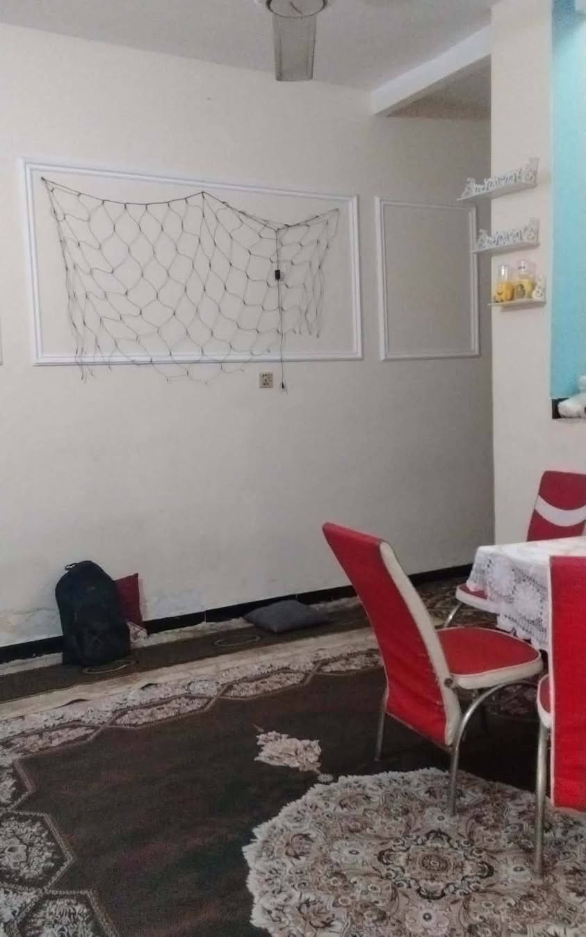 السلام عليكم بيت زراعي 100 متر لبيع بناء طابوك السقف عكاده بناء 2022 واجهه ٥ ونزال ٢٠ العنوان التقيه الثالثه مقابيل ساحة التوديع السعر 42 مليون ***********
