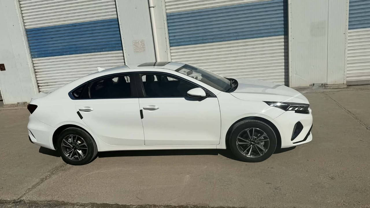 K3
موديل ٢٤ رقم سليمانيه ماشيه ٢٢ قابله للزياده فول مواصفات كفاله عامه من الشخط والرصعه والبارد والصبغ شرط الفحص جديده بمعنئ الكلمه .السعر ١٤٤$ بيها مجال اتصل ***********.مكان السياره واسط
