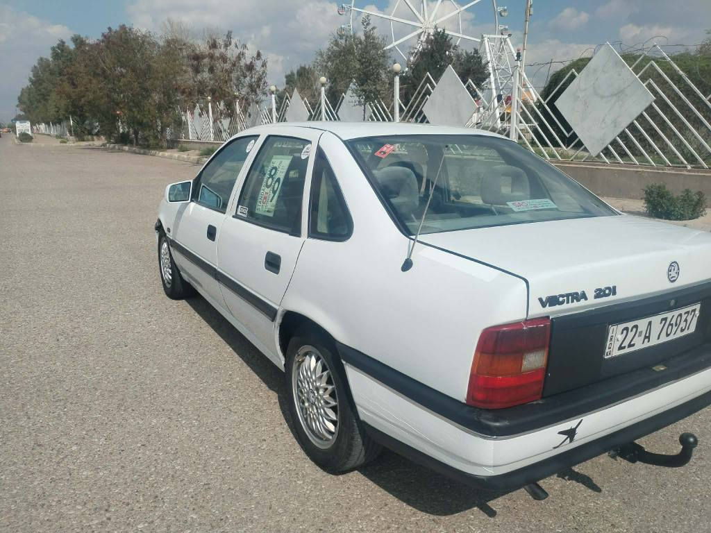 سياره اوبل فكترا موديل 92حجم 20كير اوتاماتيك سياره نظيفه جدا كولشي مابي شرط بدون ضربه بي دفتر بنزين كهربائية كلها شغال تخم صدر جديد سياره على بلاد
سعر 45وبي مجال بسيط عنوان كركوك رقم هاتف *********** كركوك, العراق
