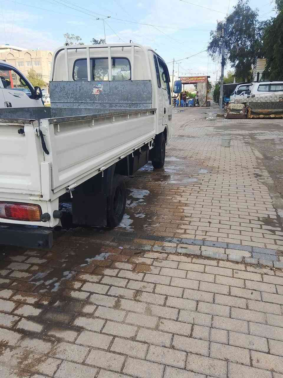 السلام عليكم كيا ام عيون للبيع موديل 2000 رقم بغداد الماني سنويه 28 مكينه 3000 مفتوح لا صرف ولا بخار مكفوله من الضربه والكص والتبديل بيهه مكانات صبغ للجماليه مكينه وكير واكسل مكفول شاصي رقم شاصي مكفول تخم تاير صدر جديد كهربائيات كله شغاله سياره جاهزه السعر 77 وبيه مجال مكاني بغداد مدينة الصدر الشراي يخابر *********** غير متواجد على الفيس
