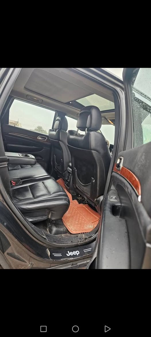 السلام عليكم
جيب شيروكي الون اسود كذاب رقم بغداد دولي بأسمي فول مواصفات واحد ع واحد كفاله عامه عدا البنيد صبغ أثر شخوط فقط  تحويل مباشر  موديل 2011
 بنوراما  بصمه 
كشنات جلدخزن ميموري  كشنات حضن  انضمة قياده حساسات  خلفي 
كامره دواره بصمات ابواب 
السياره كندي كشنات كهرباء تبريد تدفئه  منحدرات 4 ويل السياره جاهزه من كولشي الف مذب عليهه    ***********
مكينه 6 سلندر 3600   السعر 163 وبيهه مجال
