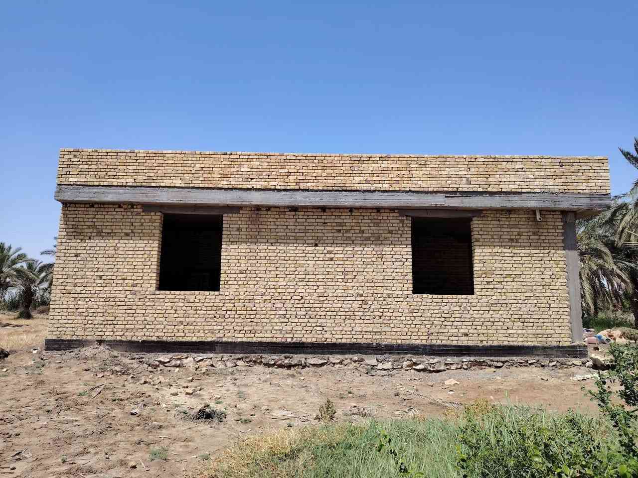 خلفه بناء طابوك وبلوك فرمستون شغل حسب الطلب تعال خاص ***********
