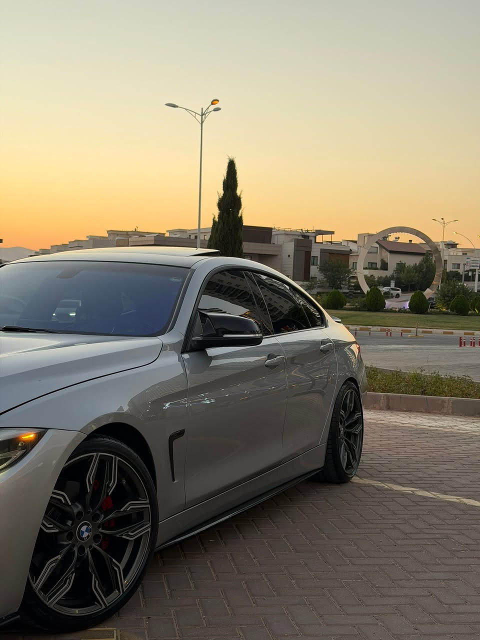 Bmw 430i
Gran  coupe
سعر 188$
الموديل  2018
محرك  20  توربو  
محرك  گير   شرط  مكفول 
ماشيه 84 كم 
الون  سلفر 
٢ قتعه  صبغ
بدون دواخل  شاصى  مكفول 

برمجه staeg 2 

دركه  ستيرن  كاربون ڤايبر m4
شوته m4
عدادات ديجتالm4
صوت صالنصه  بوب بانك 

موصفات//  شاشه كبير
ماوس كبير 
فول فول
سلايد 
داخل lسود
كشنات جلد
كشنات هيتر
فول تحكمات ستيرن
كامرا
شفتات
حساسات امامي
حساسات خلفي
اوتو ستوب
بصمه

صندوق بصمه
تبريد قطعتين

رادار امامي
رادار جانبي 
سلايت
بعد بيها هوايه موصفات
مكان  جمجمال  سليمانيه  
***********
