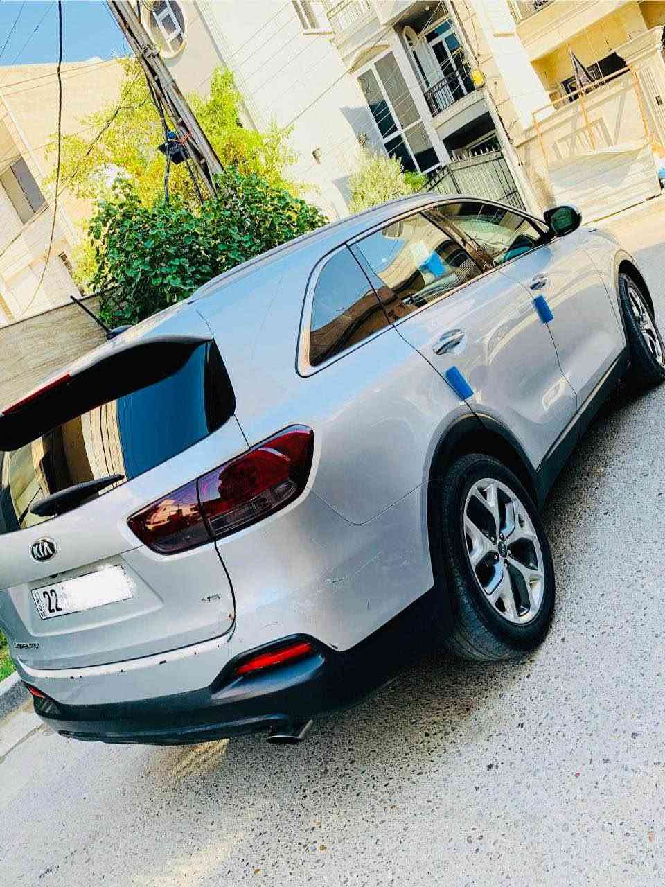سلام عليكم 
لبيع او مراوس 

كيا سورنتو 
موديل 2017
وارد امريكي حادثه بنيد و جاملغ 
بدون دواخل مكفوله من شاصي ولغد وتكم وقمارة 

محرك 6 سلندر 
7 راكب 
صبغ قطعتين فقط 
ماشية 128 الف مايل

محرك كير اكسل حدادة صدر تبريد كله مكفول رقم اربيل جديد تحويل مضمون 

سعره 165

الاتصال هذه رقمي واتساب 
*********** بغداد, العراق
