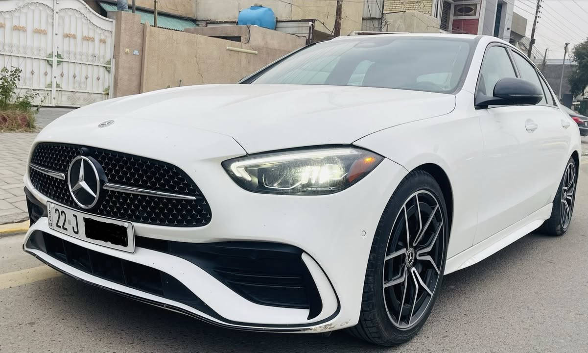 مارسدس c300
موديل 2022
فول مواصفات كت amg
ماشية 17 الف كيلو
وارد امريكي حادث باب خلفي 
مغلفة ppf ضمان عشر سنوات 
السعر 345 ورقة بيهة مجال بسيط
مكان السيارة بغداد حي الجهاد
***********
