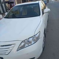 كامري GLX • ٢٠٠٩ • الرمادي