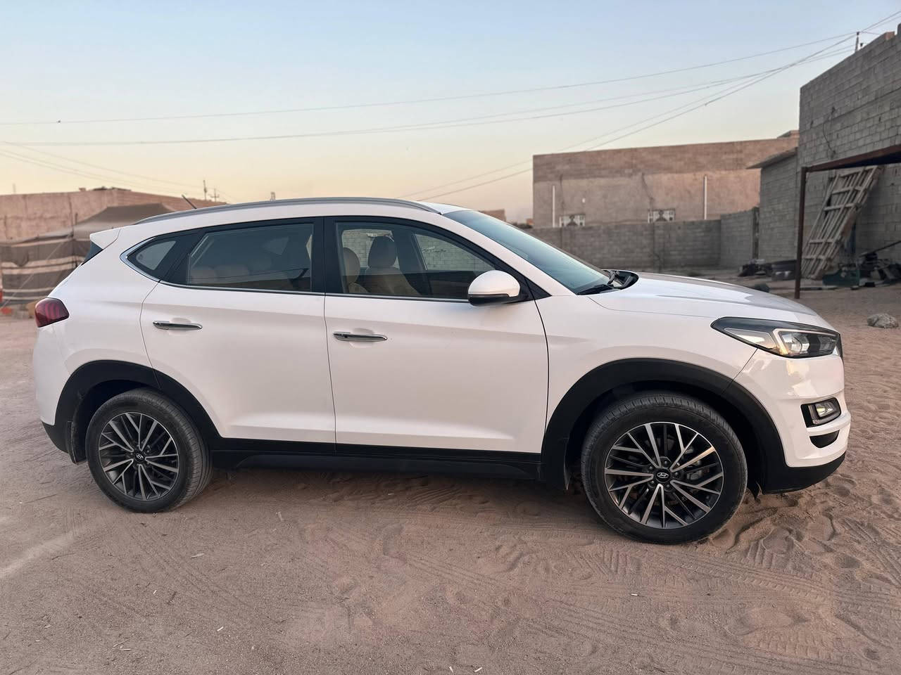 سلام عليكم توسان موديل 2020 للبيع
سيارة كفاله عامه وجديدة كلش
سيارة اقساط استقطاع مباشر باقي اقل 6 اشهر وتخلص 
مكان البصرة الزبير 
***********
***********
