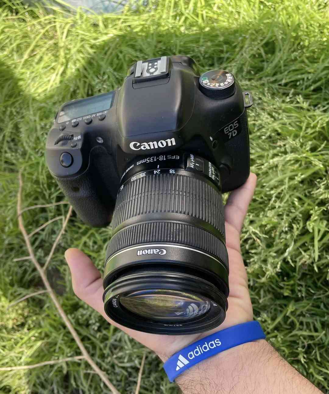 للبيع كانون 7D
Canon

7D

الملحقات 

شاحنه 

بطاريه

رام 16 كيكه الاصلي 

عدسة (135.18) اوتو فوكس

حزام كتف 

الكامرا استخدام كلش بسيط 

نظافة 100%

المكان بغداد للاستفسار اكثر السعر ***********
