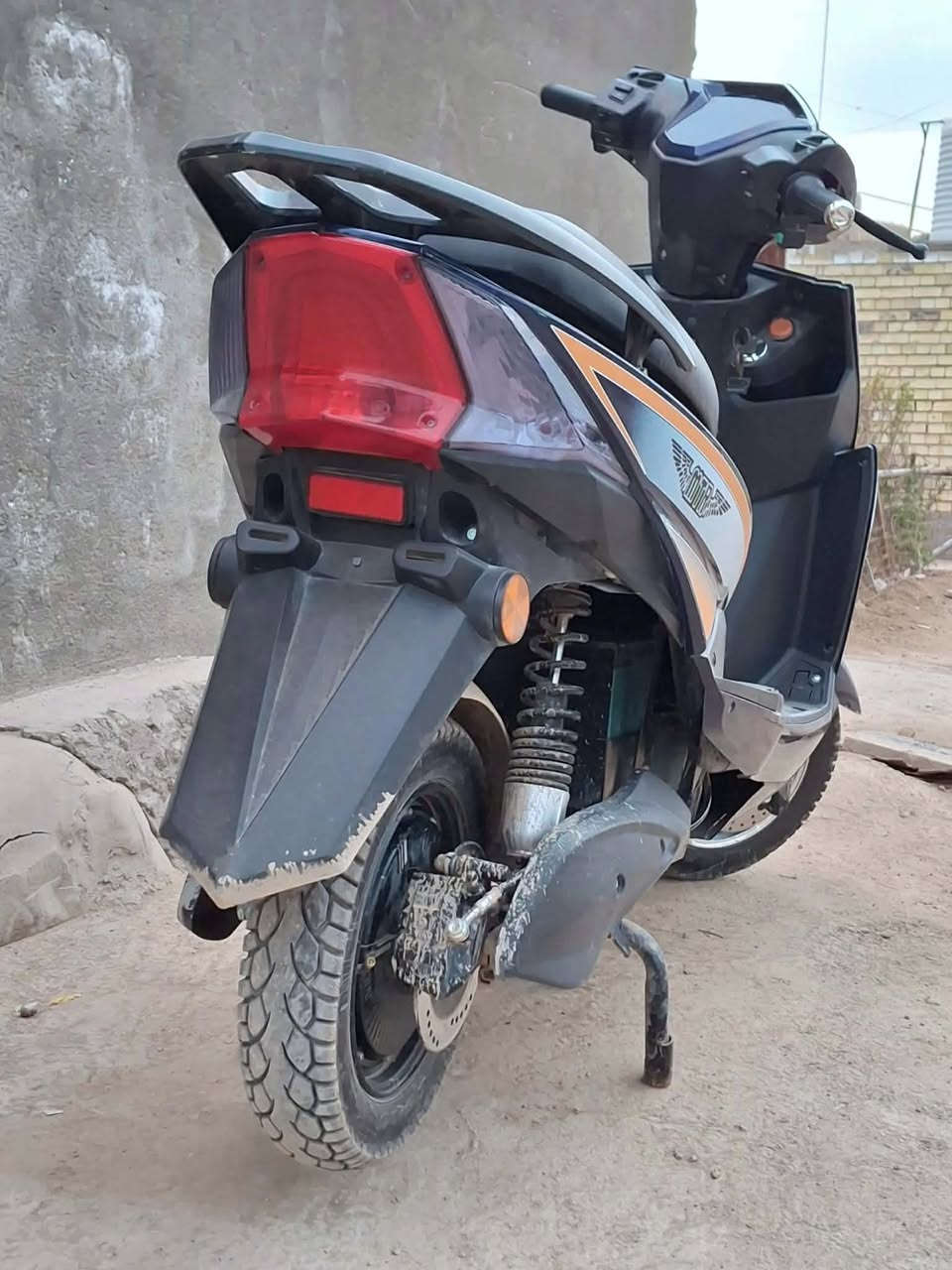 سلام عليكم هاي الدراجه للبيع دراجه مشترينه بمليون وربع ورايديه٧٥٠ وبيه مجال
للاستفسار ***********
