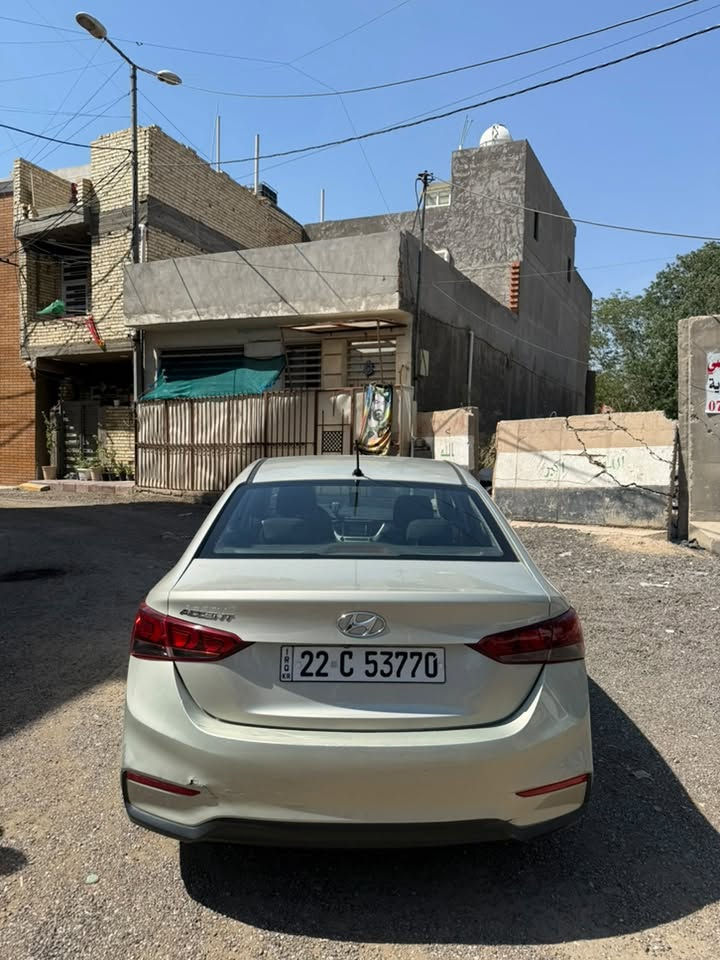 اكسنت 2018 امريكي⬇️
الموصفات 

تحكمات

شاشة 

كامرة

كير at مرغوب

محرك 1600gdi

كير محرك مكفول

السونار داخل المنشور 

مكان السياره بغداد عطيفيه

,,,,

السعر 

 100ورقه🔻

للاستفسار 

***********

,,,
