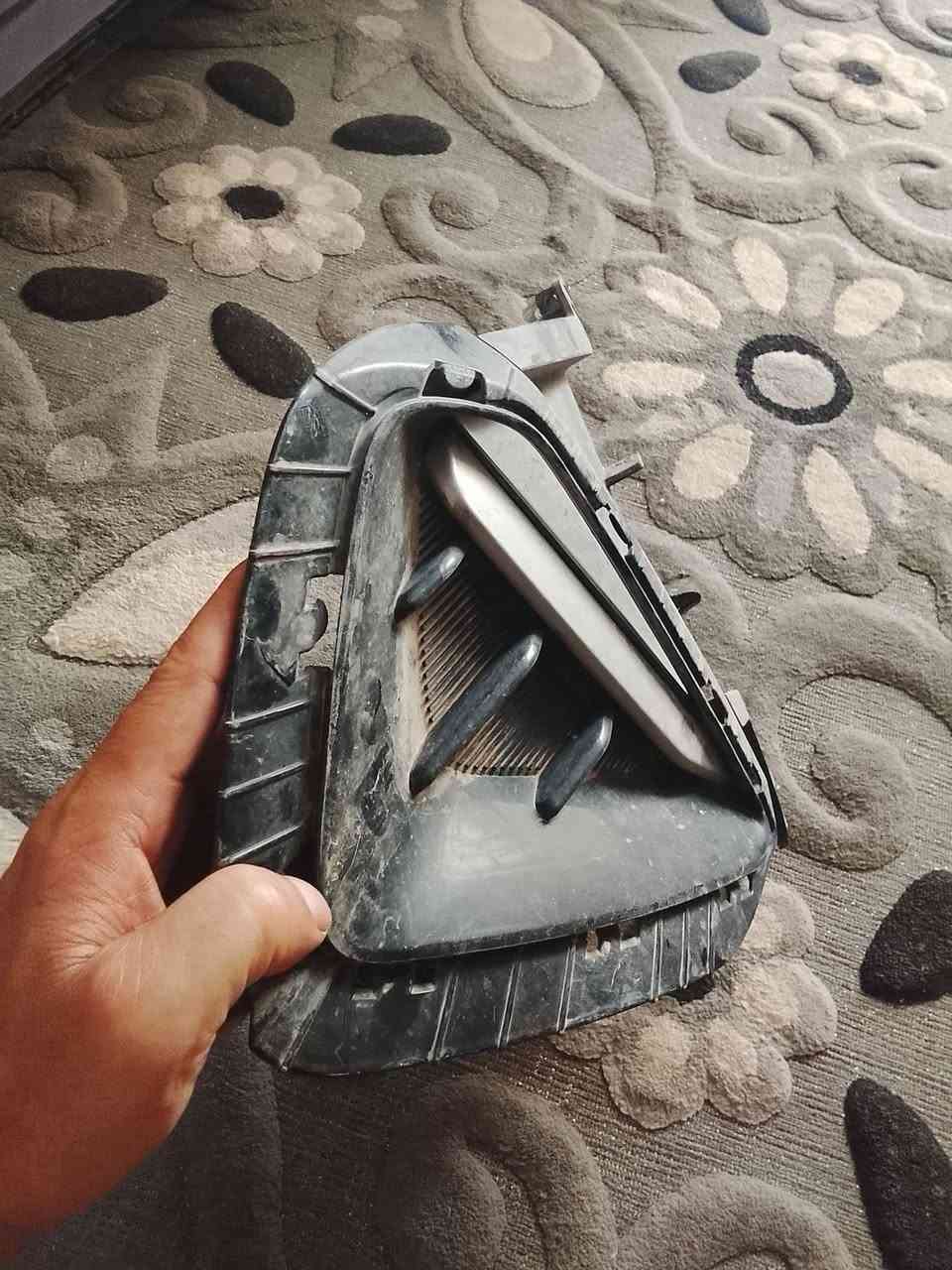 سلام عليكم
عندي هوايات k3 اصلي مال وكاله
 وقبق هوك اصلي مال دعاميه اماميه 
للبيع ***********
