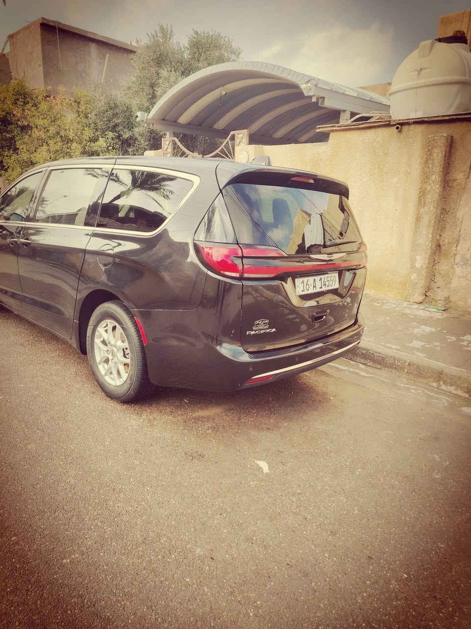 السلام عليكم
باسفيكا ٢٠٢٣ تورنك فول مواصفات عدا الفتحه رقم انكليزي سنوية بأسمي  جديدة لون اسود دخول جديد

حادثه جاملغ وبنيد مبدلات بلاديات بجم كله بلاد كير محرك كله كفاله

رادار أمامي وجانبي وخلفي

شاشة كبيرة وكامرة

تبريد تدفئه بلادي

السيارة جديدة واحلى من الصور

ماشيه 28 ميل

صدر أمامي وخلفي جديد

السعر 195 وبيه مجال قليل سعر بلاش وين أهل الخطوط الجناي ليدور مناسب وجديد ماماشي

مكان السيارة بغداد المحمودية سنوية بأسمي جديدة 

*********** أو ***********
