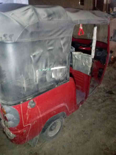 تكتك بياجو مرقمة واسط فقط سنوية لوحات مامستلم اواجهك ويه راعيها وتفاهم وياه يريد يسويلك وكالة لو يحولك انته وياه بعد 
تكتك كاملة مابيها نقص كلشي تنكر سلف وتطلع مكينة تجفيت عام كهربائيات دوشمة كامله مثل ماموضح بالصورة مكاني بالكوت السعر قفل مليون و 700 تجي تفحص وسويلك مكاتبة ونطيك رقم صاحبها الشرعي ومستمسكاته وعنوانه وتتوكل بالله 
اتصل وبالخدمة ***********
