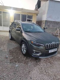 شيروكي موديل 19 بغداد باسمي حصرا محرك 2,4 حادثها جاملغ و بنيد جاهزه من...