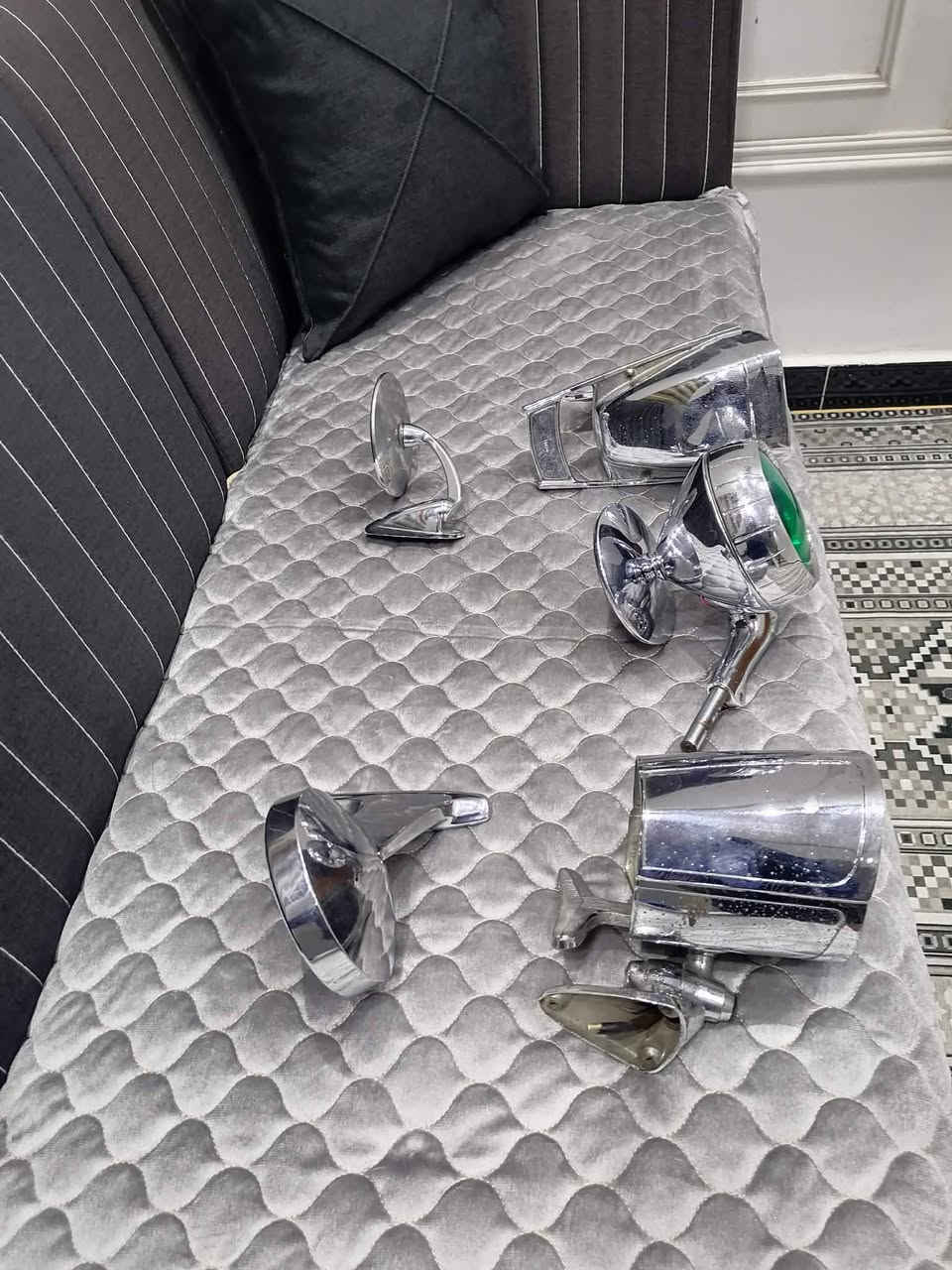 سلام عليكم ( فوانيص + مرايات ) كلمن وسعره *********** رقمي بي واتساب وموجود خدمة توصيل
