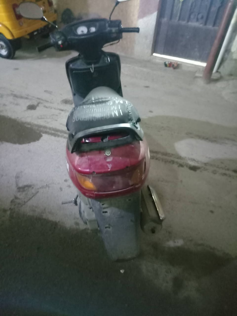 سلام عليكم متاح دراجه كرستال سلف وهندر الكهربايت شغاله المكينه ناعمه ممفتوحه شلعه ومعدل قفل ستيرن قفل جنطه أوراق كامله سعر ٣٠٠ عنوان مدينة الصدر رقم الهاتف ***********
