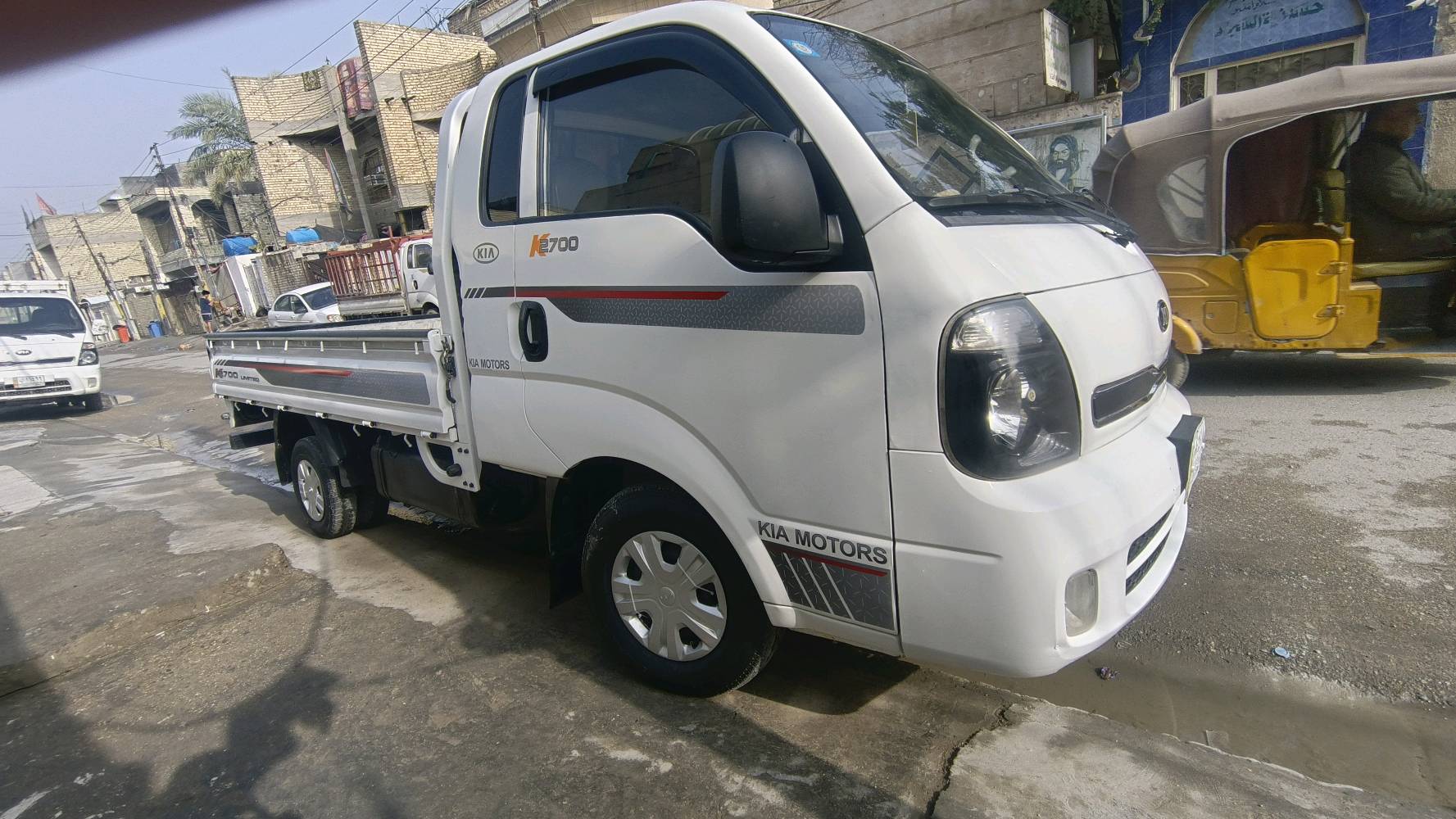 كيا بنكو موديل 2016  محرك 2700 بلادي
مكفولة كفالة عامة ضربة وكص وتبديل صبغ مكانات بصيطة 
شاصي مكفول 
محرك كير اكسن مكفول 
تبريد شقال 
تخم تاير امامي خلفي جدد 
حدادية جديدة
سيارة مامتعوبة علا وضع الشركة 
السعر 114  وبي مجال 
رقم بغداد  وطني تحويل مباشر. سنوية لغاية 27
مكاني بغداد مدينة الصدر الاورفلي 
رقم الهاتف ***********
