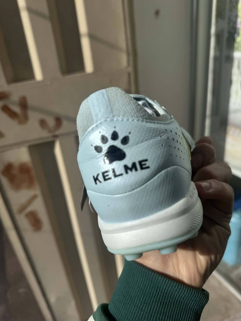 كيلمي وكاله مامستخدم
قياس 40 
41
42
توصيل موجود


**إذا كنت صاحب هذا الإعلان وتريد حذفه لأي سبب، رجاءا أرسل رسالة إلى الدعم الفني**