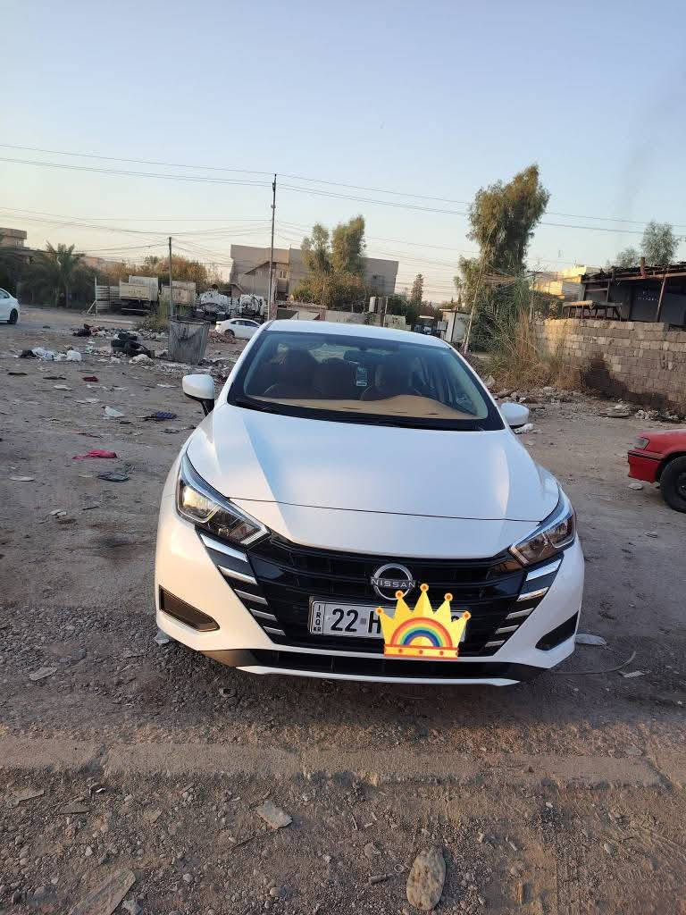 نيسان صني 24 مكسيكي 
كلين حتى الأرضيات بعدهن مال الشركة والمسجل الأصلي مال الشركه
ماشية 20 الف
اللون ابيض
رقم اربيل(***********)
