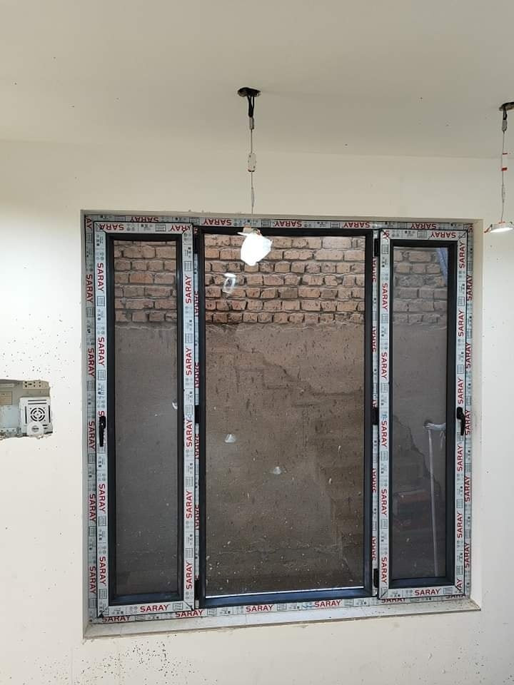 ### **عرض خاص على ألمنيوم سلايت بأسعار مناسبة**

**🔹 شباك ألمنيوم سلايت:**
- **عرض المقطع 7.5 سم**: **50 دولار للمتر** (مع مانع ذباب).
- **عرض المقطع 9.5 سم**: **60 دولار للمتر** (مع مانع ذباب).

**🔹 باب ألمنيوم G60:**
- **سعر الباب**: **160 دولار**.

**📍 العنوان:** الموصل، الجانب الأيمن.

**للاستفسار أو الطلب:**
- **تواصل معنا عبر الاتصال أو أرسل لنا رسالة على واتساب:** **7511260102**.

لا تفوت الفرصة على هذه العروض المميزة! إذا كان لديك أي استفسار آخر، سأكون سعيداً بمساعدتك.
