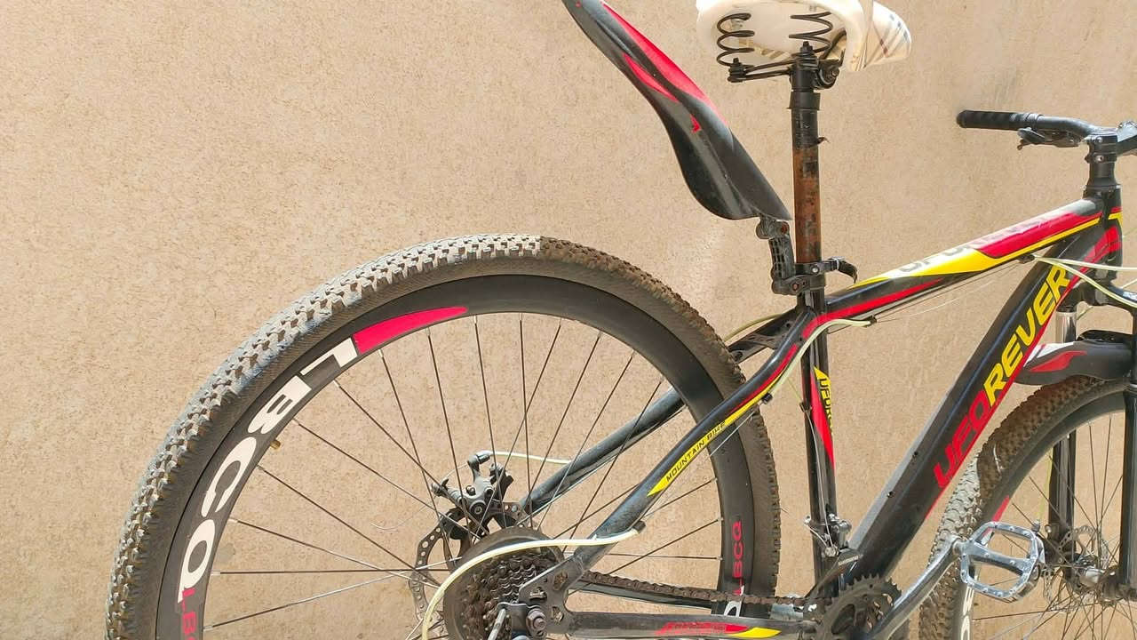 بايسكل للبيع
حجم 27
السعر 100


**إذا كنت صاحب هذا الإعلان وتريد حذفه لأي سبب، رجاءا أرسل رسالة إلى الدعم الفني**