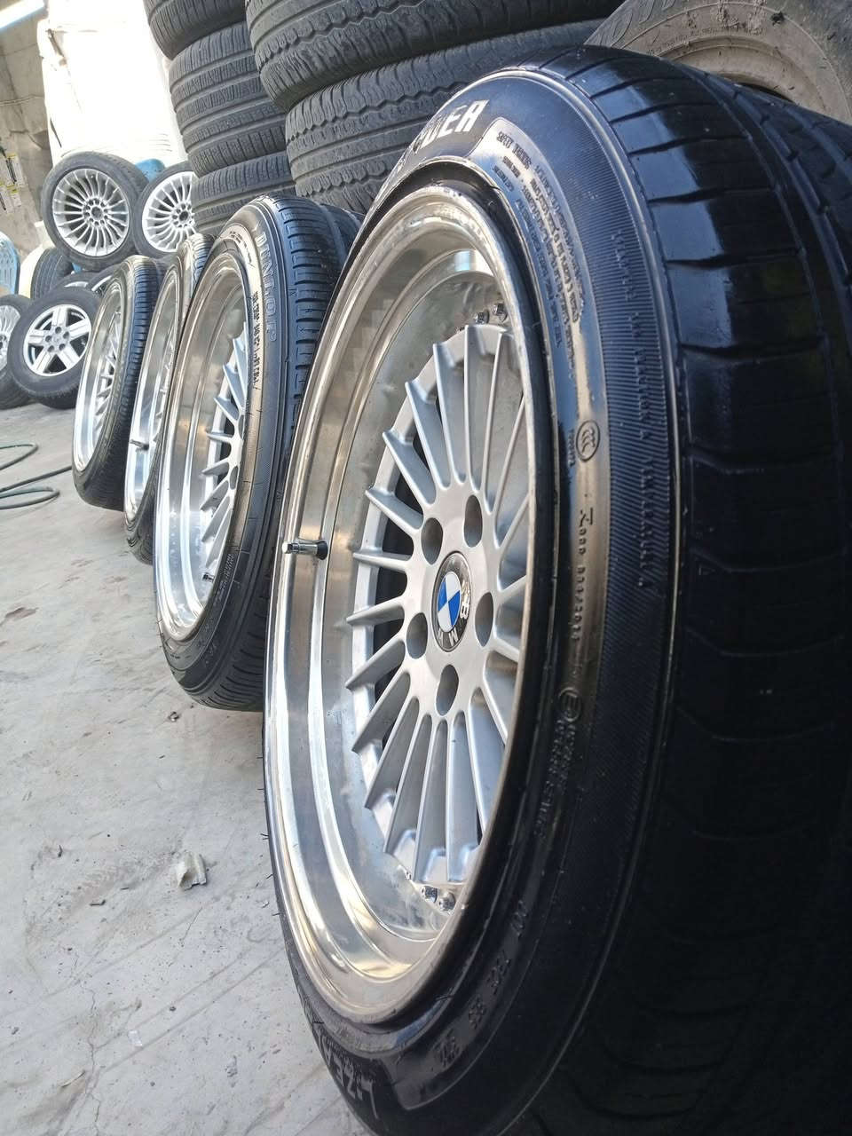 تاقم تایە ویلی شنایزەر قیاسی 18 دوو سایز تایبەتە🔥 
شتێ دەرجە یەک و شاز تایبەت بۆ سەقەر رێک ئەخەوێت
بۆ گۆرینەوە لە سلێمانیم بەشەرتی لەرزین و خواری 
***********
***********
