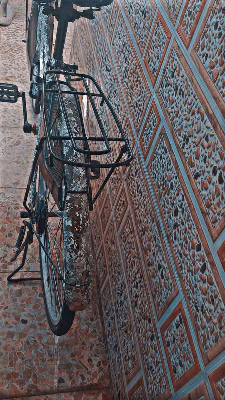 سلام عليكم عدنه باسكل للبيع جديد سعره 100وبي مجال***********
