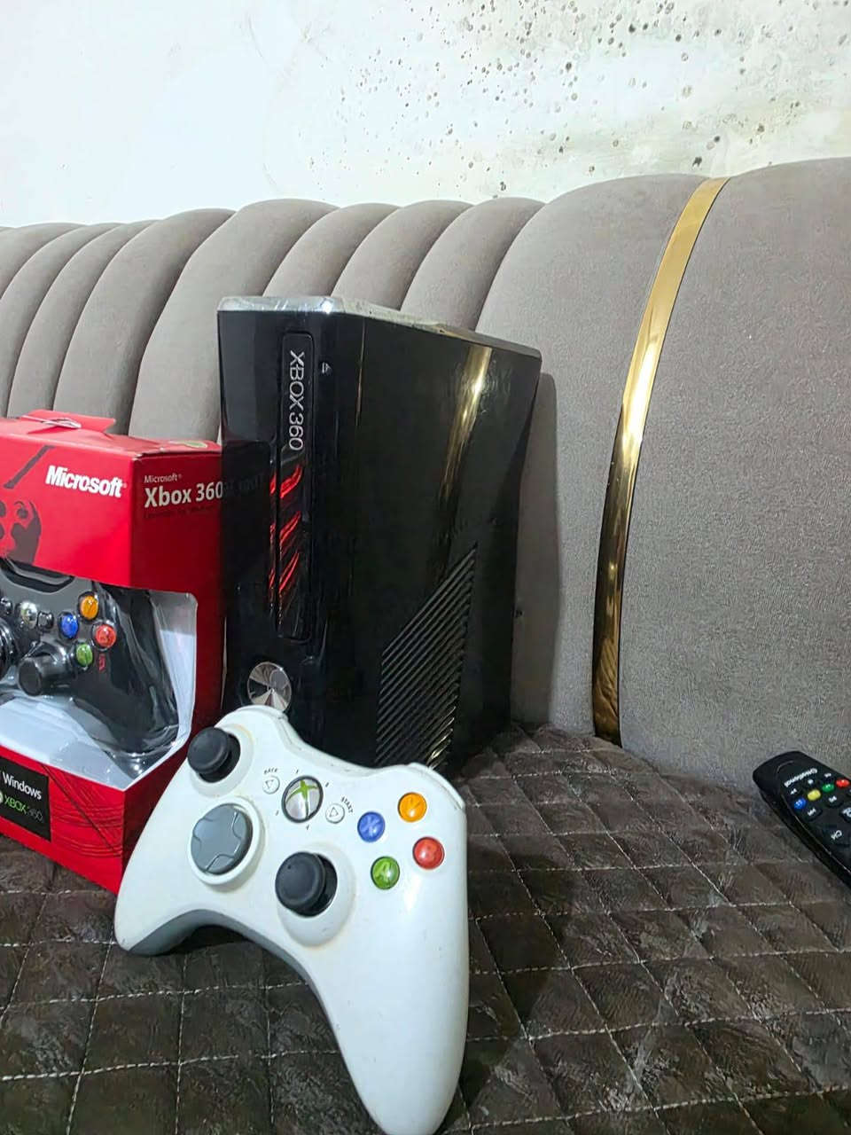 سلام عليكم ورحمة الله وبركاته
موجود بلي مهكر للبيع 

نوع الابلي : XBOX360 مهكر

عدد اليدات 3 : ويدتين بث ويدة واير

العنوان : كركوك قضاء الحويجة ناحيه العباسي الجامع الكبير

السعر : 115 ألف دينار قفل 

رقم الهاتف : *********** للتواصل وللاستفسار
