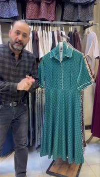 فستان • مقاسات 38-46 • ديوانيه سوق العروبه