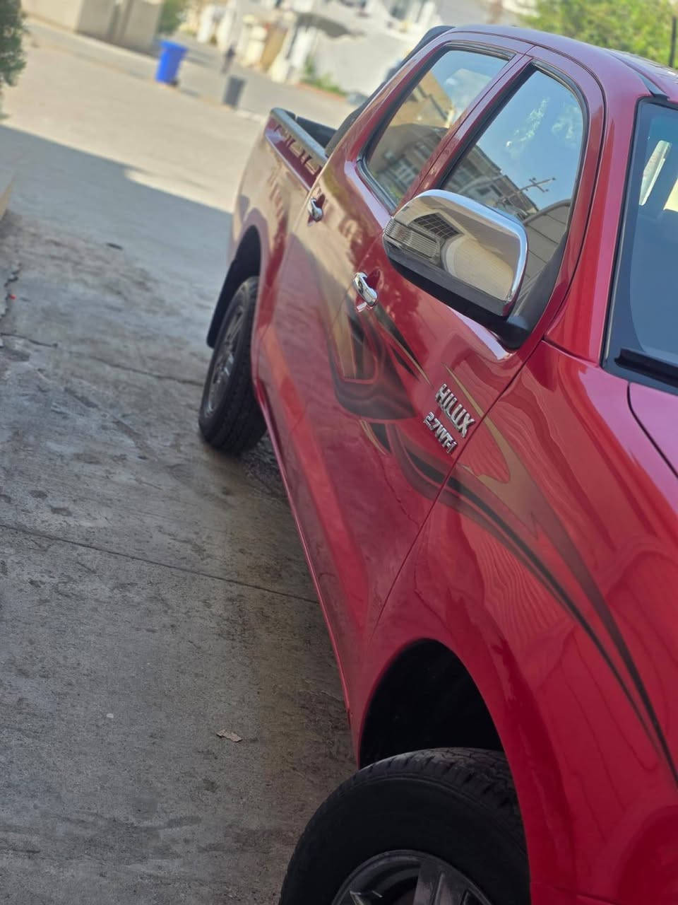 🚗 بۆ فرۆشتن: تۆیۆتا هایلۆکس ٢٠١٤ (Toyota Hilux)
​زانیارییەکان:
• ​مۆدێل: ٢٠١٤
• ​ڕۆیشتوو: ١٦٢ هەزار کیلۆمەتر
• ​گێڕ: ئۆتۆماتیک
• ​بۆیاخ: پارچە ڕەشەکە و یەک شانی بۆیاخە.
• ​دۆخی ناوەوە: زۆر پاک و بێ کێشەیە.
​📍 ناونیشان: سلێمانی : ١٨٥ گەڵا
📞 بۆ پەیوەندی و زانیاری : [***********] تکایە تێل بۆ خاوەنەکەی بکە من تەنها بڵاوم کردۆتەوە
​🚗 للبيع: تويوتا هايلوكس ٢٠١٤ (Toyota Hilux)
​المواصفات:
• ​الموديل: ٢٠١٤
• ​المسافة المقطوعة: ١٦٢ ألف كيلومتر
• ​ناقل الحركة (الگير): أوتوماتيك
• ​حالة البدن (الصبغ): القطعة السوداء مع كتف واحد مصبوغ.
• ​حالة السيارة: نظيفة جداً من الداخل والخارج وجاهزة للاستخدام.
​📍 الموقع: السليمانية 
 سعر :١٨٥ ورقة
📞 للاتصال والاستفسار : (***********)

رجائا خابر مالك سيارة انا بس علي نشر السليمانية, العراق
