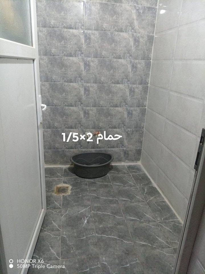 السلام عليكم يوجد بيت للبيع مساحه 100 متر واجهة 5 النزل20 زراعي مقابل معمل الغاز حي صدام 
كارت تمليك من البلاديه السعر 30 مليون وبي مجال 
هاتف *********** وتساب
