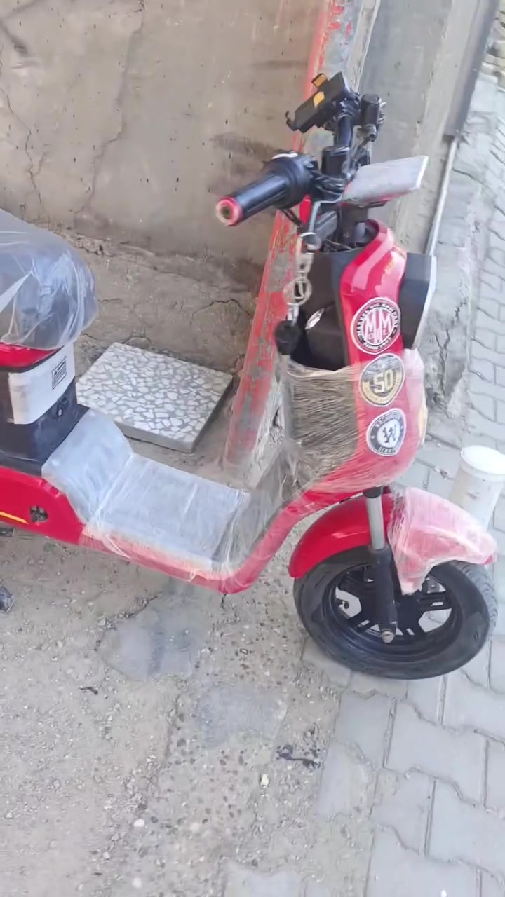 سلام عليكم
دراجه r8 للبيع فقط 

دراجه نضيفه 
سويجين و كارت
كلشي شغال بيها 
نظام R بك رجوع للخلف 
نظام P وقوف 
اربع اشاير 
مكاني النجف 
السعر خاص 
للتواصل *********** متواجد خط و واتساب...
