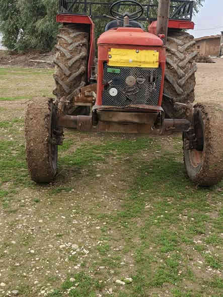 لبيع         اسلام عليكم تركتر عنتر 71 رقم وسنويه شرط التحول و الوكالة العنوان موصل السعر4مليون***********..,.***********
