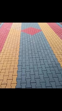 متوفر كادر عمل  نشتغل انواع الارصفه شوارع حدائق مدارس دوائر  يوجد كرست...